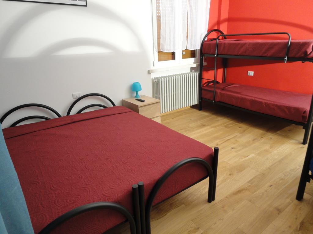 Pavia Ostello Екстериор снимка